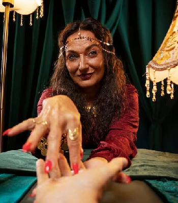 palm-reading-melbourne